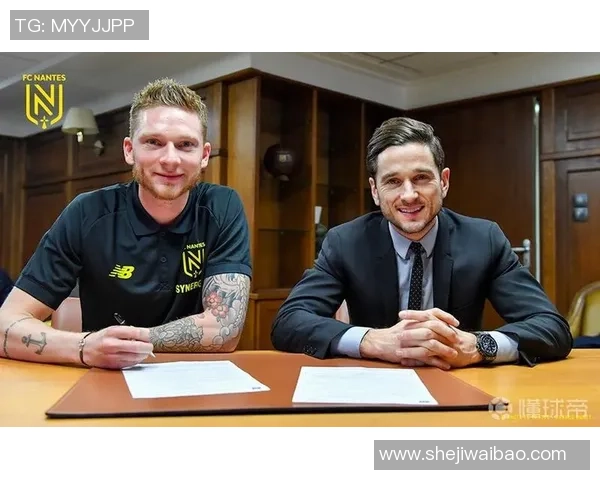 贝弗伦主场迎战标准列日期待精彩对决与激烈竞争 贝弗伦主场迎战标准列日期待精彩对决与激烈竞争